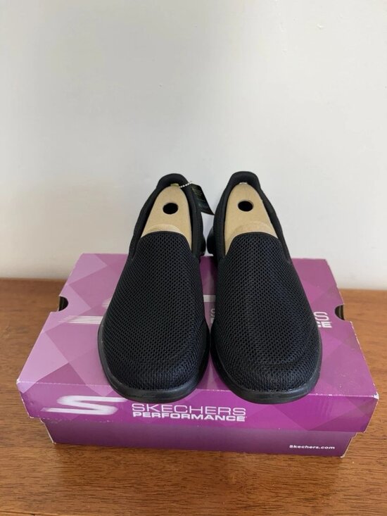 Skechers Shoes - Skechers GO WALK 5 Women’s 7.5 Black Slip On Walking Shoes 15901 BBK NIB